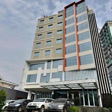 V Hotel Tebet Jakarta Exterior foto