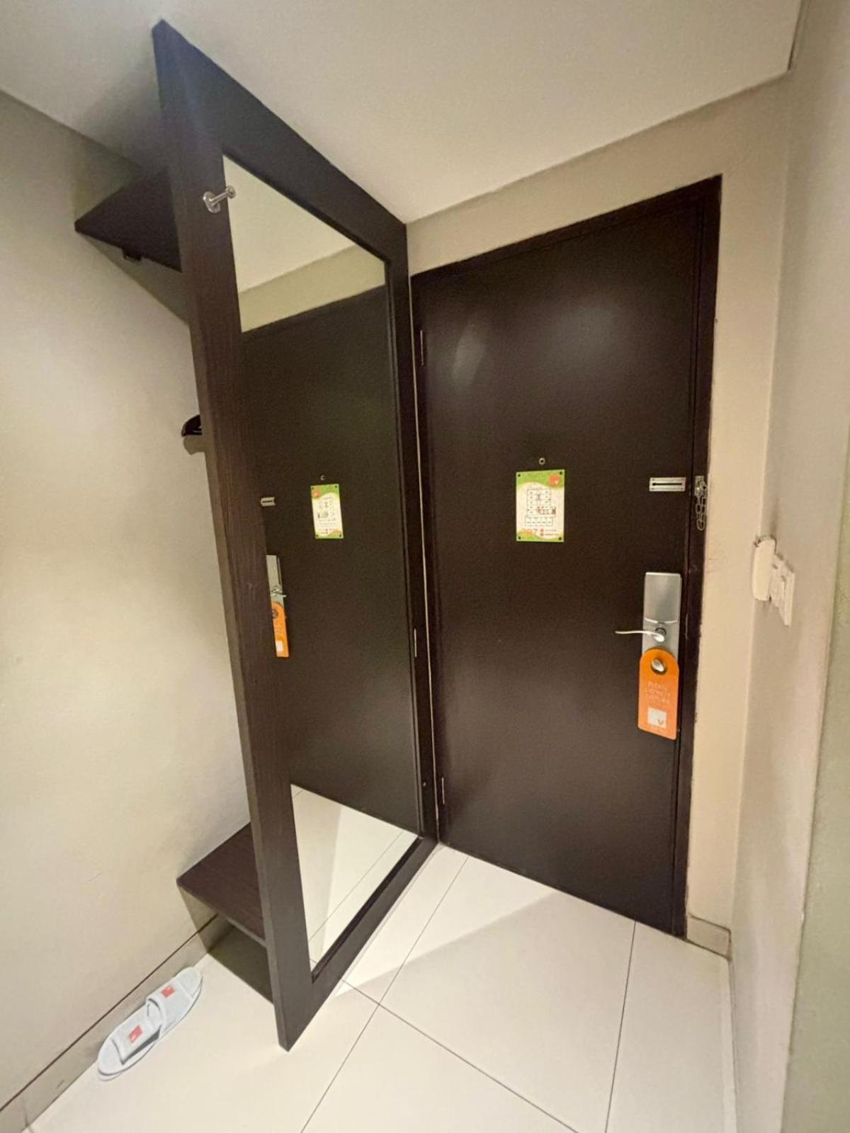 V Hotel Tebet Jakarta Exterior foto